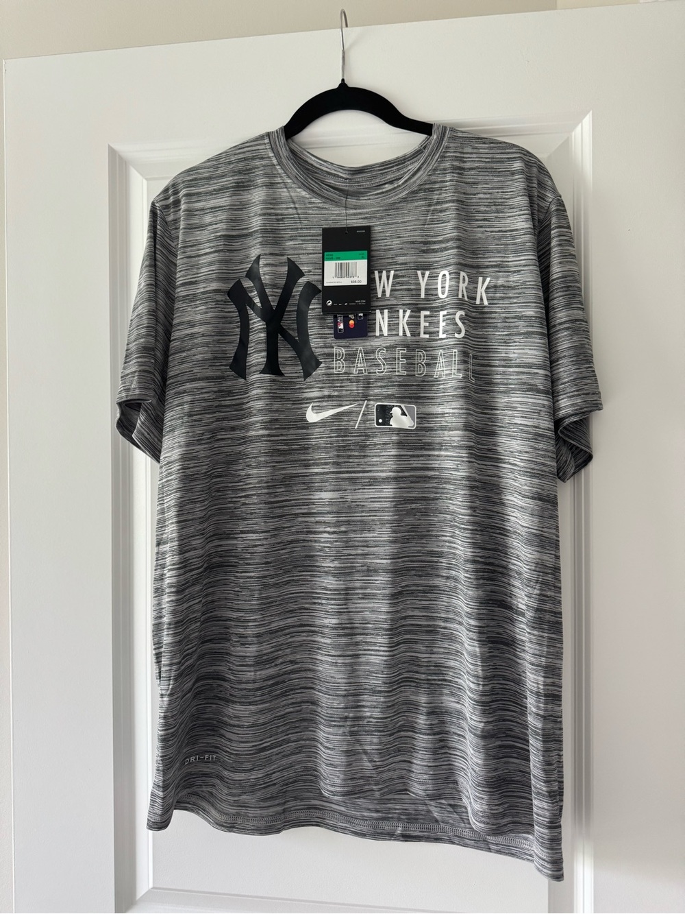 Nike Gray New York Yankees Performance Tee - Men's